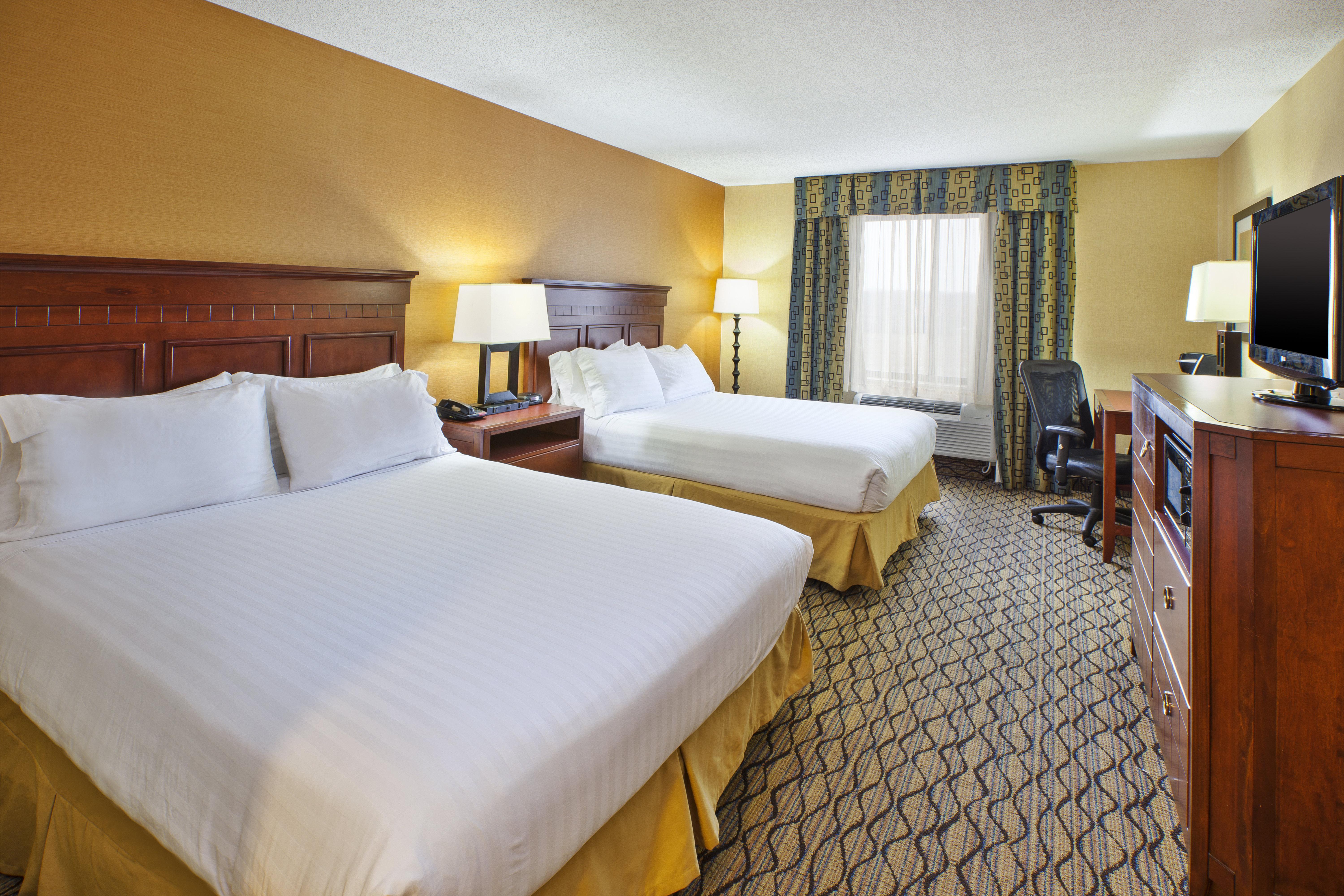 Holiday Inn Express Hotel & Suites - Belleville Area, An Ihg Hotel Dış mekan fotoğraf